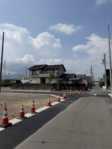7区画分譲地　笠木町　G区画の前面道路含む現地写真|東側道路