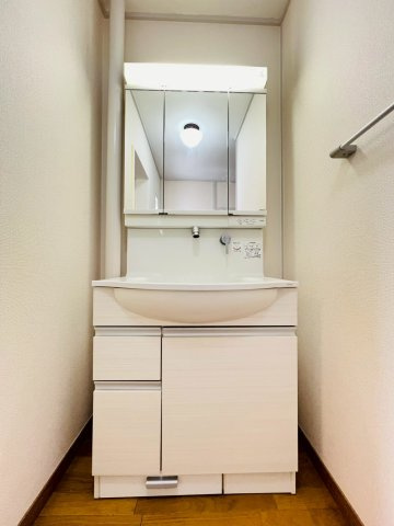 垂水高丸住宅4号棟の洗面所