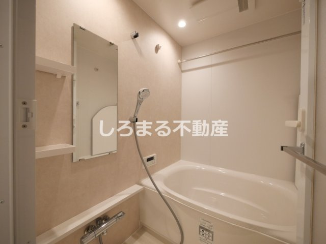 コンフォリア・リヴ博労町一丁目Ｑの浴室