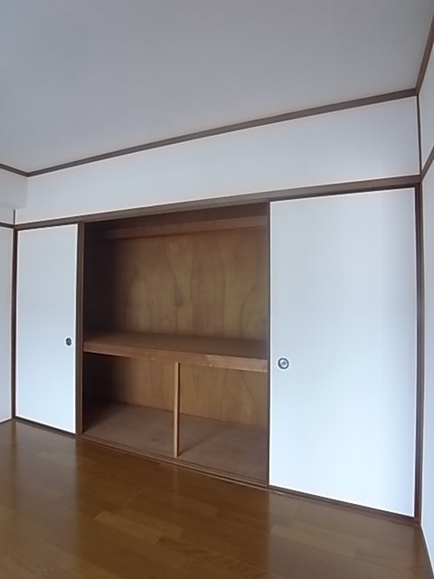 グランディア王子駅前の収納