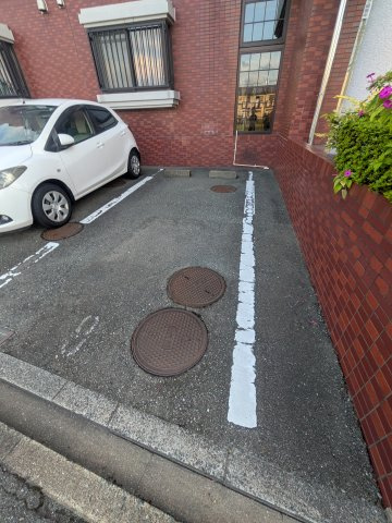 アバンダントTOUの駐車場