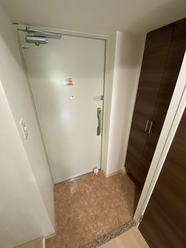 Luxe芦屋南の玄関