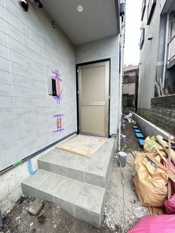 EIJU塚本のエントランス