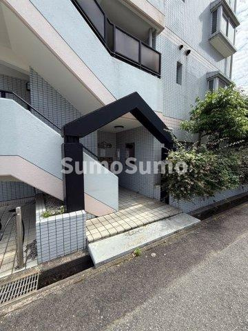 ベルトピア東灘のエントランス