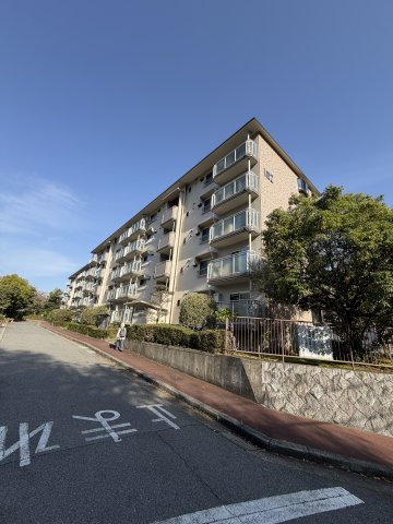 名谷25団地102号棟