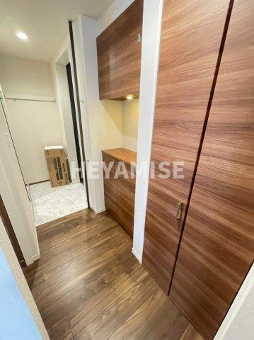 シャーメゾンステージ三芳町の玄関