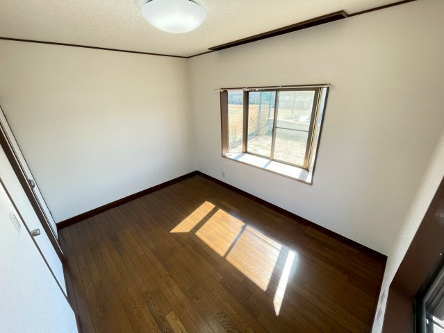 【寝室】