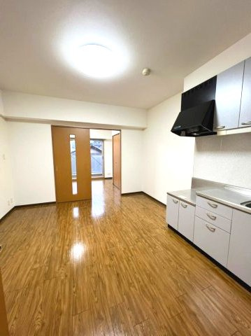 ヴァンクール新栄　名古屋市賃貸　仲介手数料無料の居間・リビング