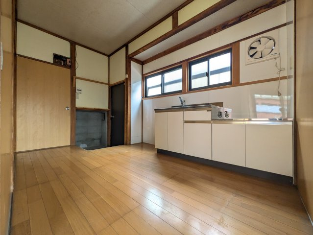 小林兼一貸家の居間・リビング