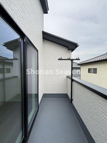 【バルコニー】 | 南向きのバルコニーは、洗濯物を気持ち良く乾かすことができます◎