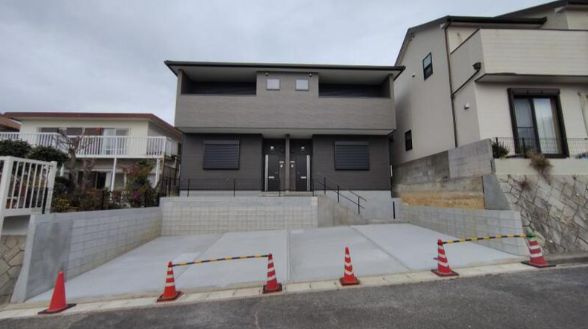エターナルシー泉台の外観|駐車場1台必須契約です