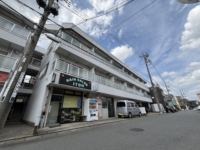 川崎市多摩区菅５丁目の賃貸マンションの外観