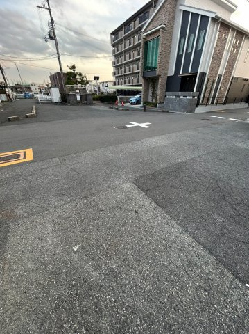 ToietMoiの周辺