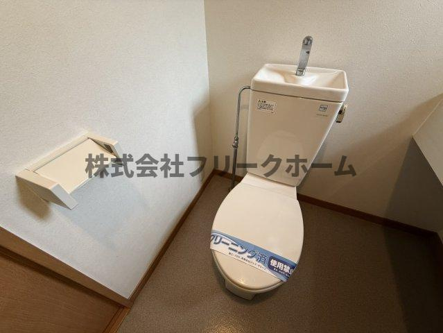 三鷹市上連雀４丁目の賃貸マンションのトイレ