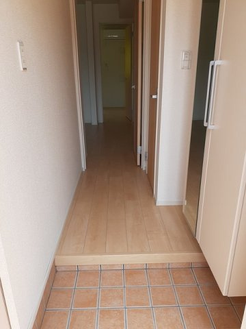 サンリット　ヒル　Ⅲの玄関