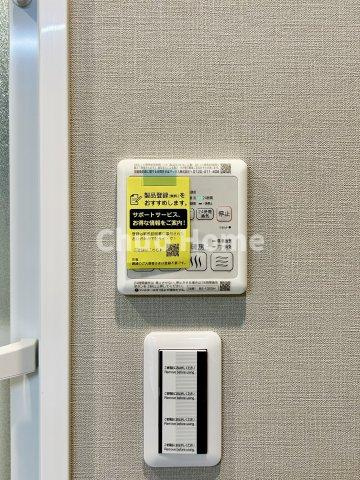 レクセル篠崎の内装|【浴室乾燥機】暖房・冷風・換気・乾燥が可能です。毎日を快適に過ごせるうれしい機能が揃っています。雨の日の洗濯物も安心です。