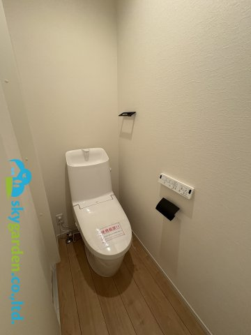 藤沢市辻堂太平台４期　新築戸建　全２棟１号棟のトイレ