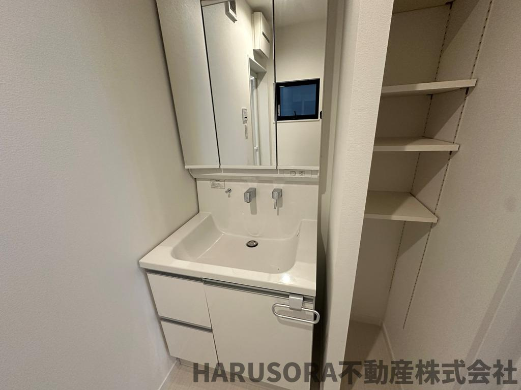 守口市東町1丁目　3階建の独立洗面台