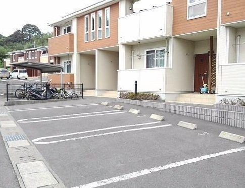 【駐車場】
