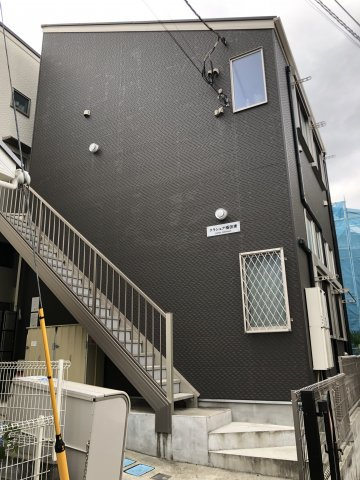 川崎市多摩区菅城下のアパート