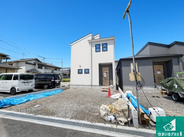 岸和田市三田町　第9期　新築一戸建ての前面道路含む現地写真|周辺は落ち着いた街並みの住宅地！子育てがしやすい住環境です！まだ未完成ですが、現地でしかわからない事もございます。是非一度ご覧ください。