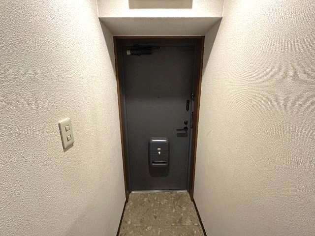 サンビルダー王子公園　の玄関