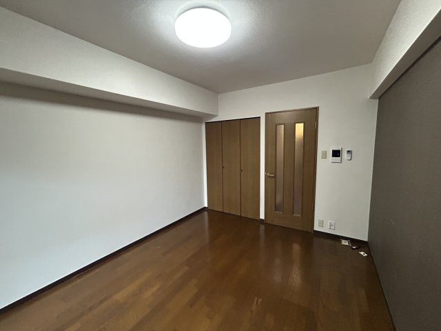 サンビルダー王子公園　の居間・リビング