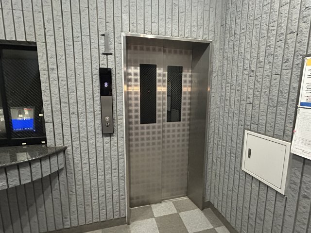 サンビルダー王子公園　のエントランス