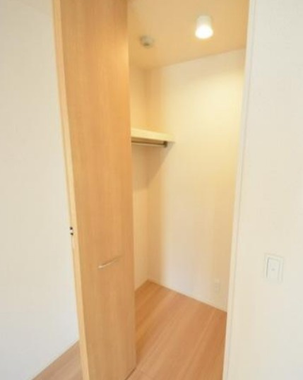 市川市幸２丁目の賃貸マンションの収納