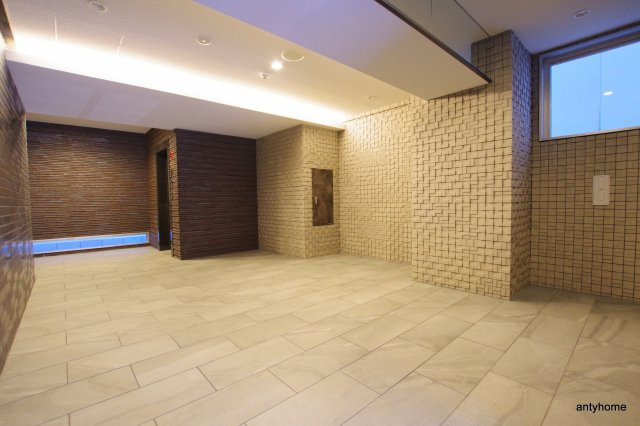 Ｍ:COURT新町のロビー