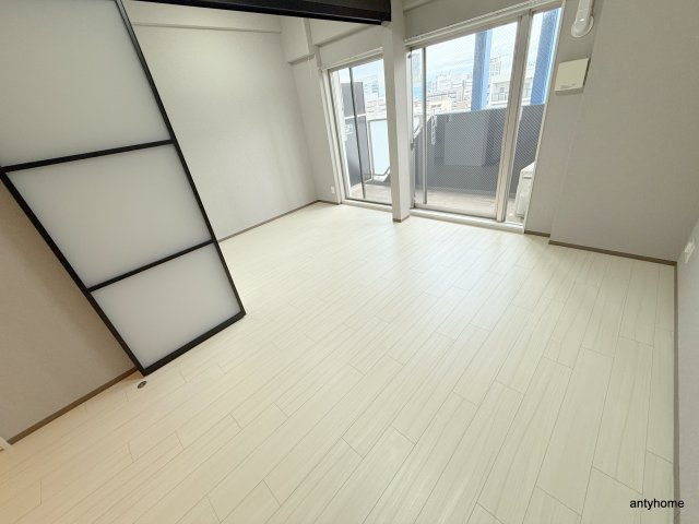 Ｍ:COURT新町の居間・リビング