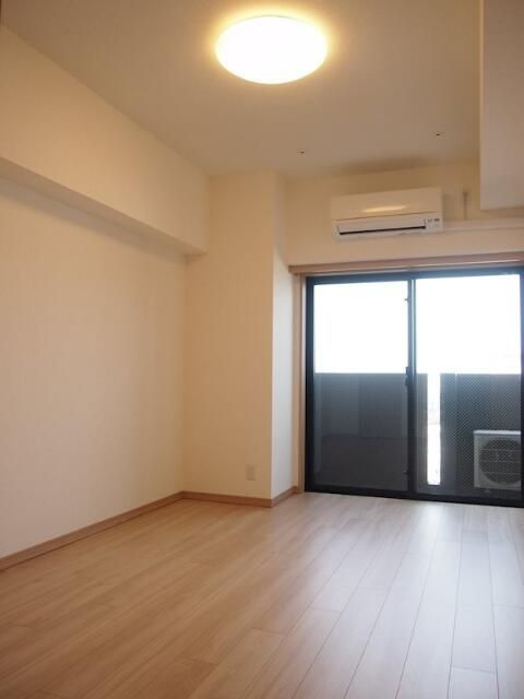 ルーブル王子本町の寝室