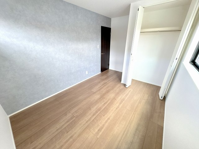 【洋室】 | ふじみ野市福岡中央2丁目　新築一戸建住宅　全1棟　(ふじみ野店) | 収納付き5.4帖。
