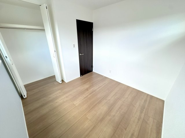 【洋室】 | ふじみ野市福岡中央2丁目　新築一戸建住宅　全1棟　(ふじみ野店) | 収納付き4.7帖。