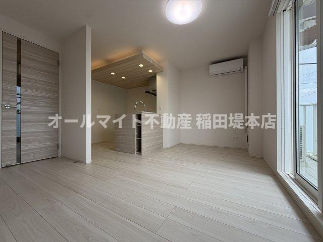 川崎市多摩区生田１丁目のアパートの居間・リビング