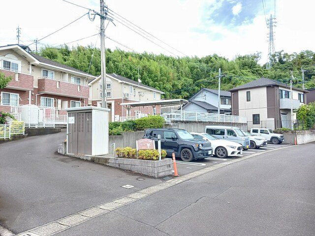 【駐車場】