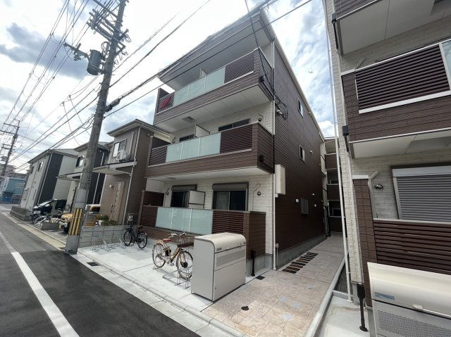 LEPUS御厨　B棟の外観