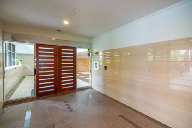 センテニアルタワーのエントランス