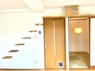 【収納】 | アークヴィラ自由ヶ丘 | キャットドアも完備