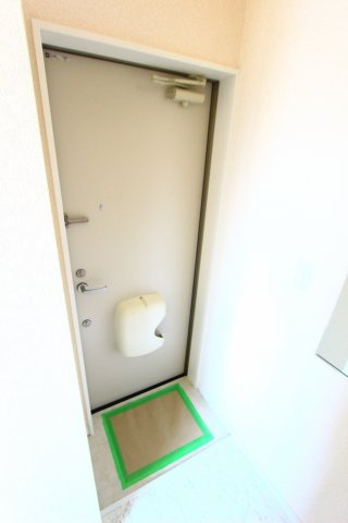 ユナイト上星川バーゼルの玄関|同タイプ参考写真です。