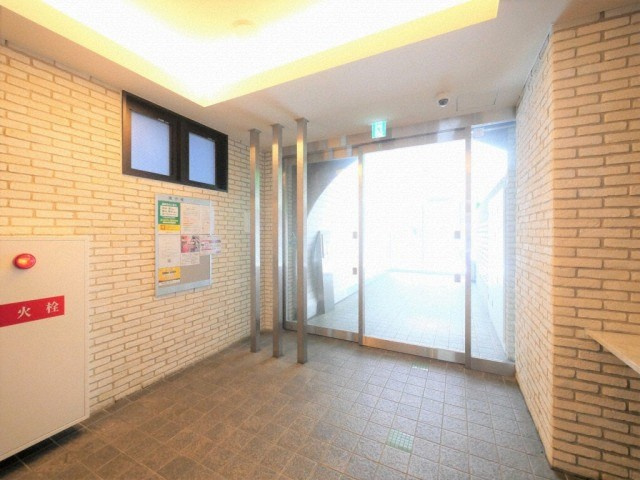 HS梅田EASTのロビー