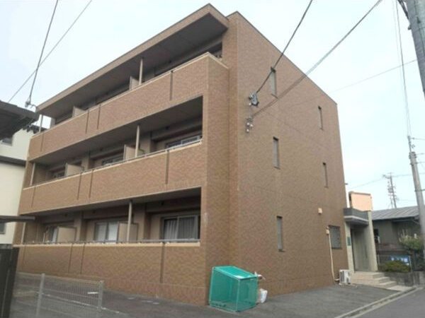 レージュ川原通の外観