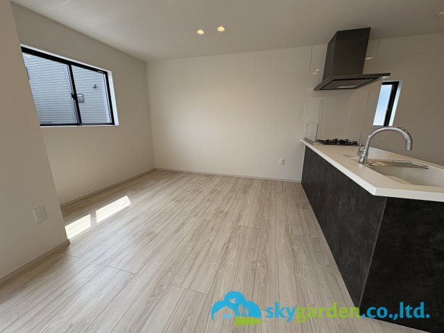 藤沢市辻堂太平台４期　新築戸建　全２棟２号棟のダイニング|ゆったりとしたダイニングスペース