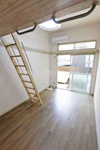 レオパレス21三ッ沢上町第2の内装|同シリーズ物件の参考写真です。