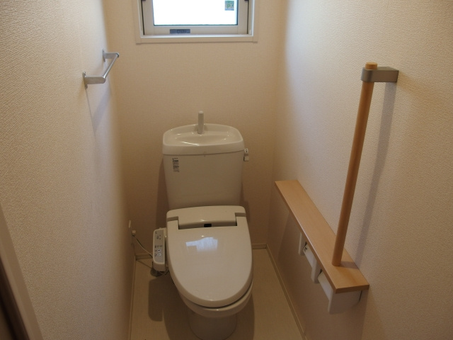 岡崎市伊賀新町の一戸建てのトイレ