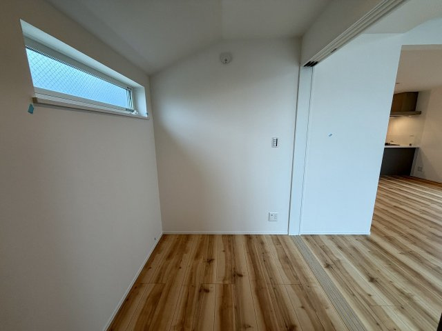 ＜LIBERi リーベリー＞練馬区田柄4丁目　土地32坪×建物32坪　大型邸宅の収納