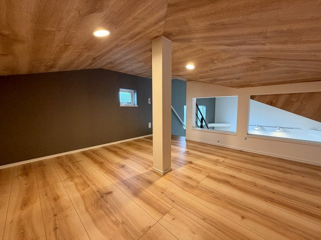 ＜LIBERi リーベリー＞練馬区田柄4丁目　土地32坪×建物32坪　大型邸宅の収納