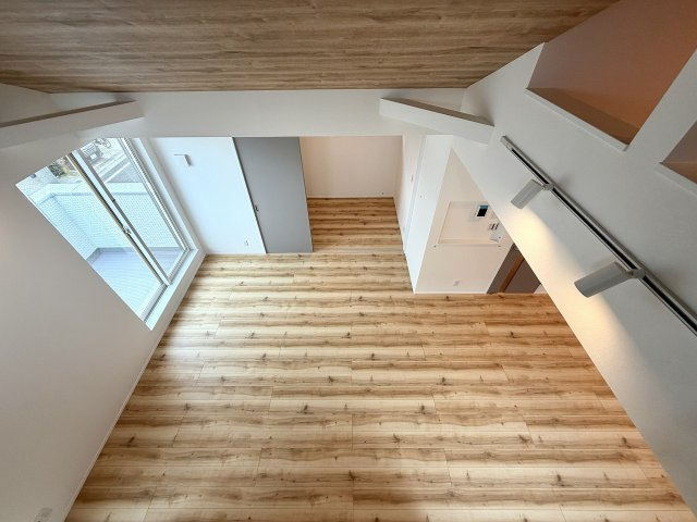 ＜LIBERi リーベリー＞練馬区田柄4丁目　土地32坪×建物32坪　大型邸宅の居間・リビング