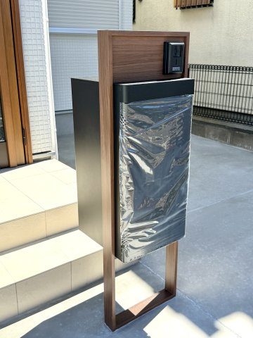 ＜LIBERi リーベリー＞練馬区田柄4丁目　土地32坪×建物32坪　大型邸宅の設備|宅配ボックス付き機能門柱