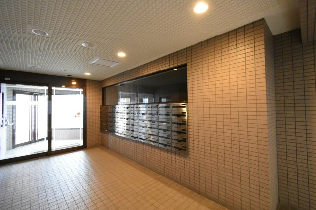 清潔感のあるエントランス